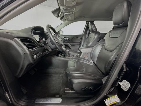 Used 2019 Jeep Cherokee Limited AWD/4WD image 15