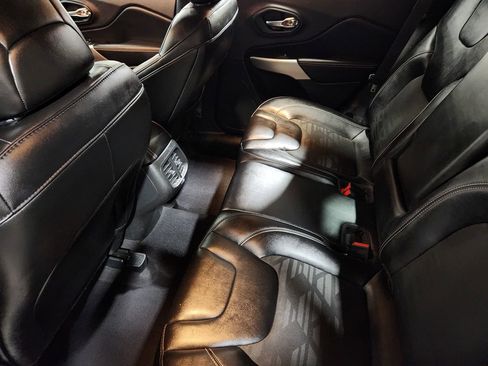 Used 2022 Jeep Cherokee Latitude w/ Sun & Sound Group image 50