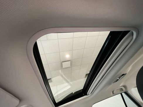 Used 2019 Subaru Outback 3.6R Limited image 22