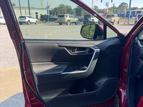 Used 2024 Toyota RAV4 XLE Premium image 7