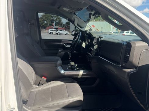 Used 2024 Chevrolet Silverado 2500 LTZ w/ LTZ Plus Package image 9