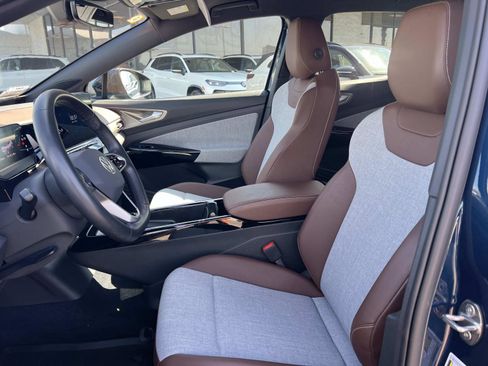 Certified 2023 Volkswagen ID.4 Pro image 19