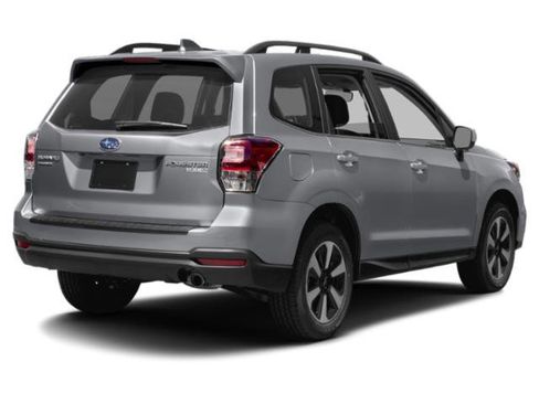 Used 2018 Subaru Forester 2.5i Limited AWD/4WD image 5