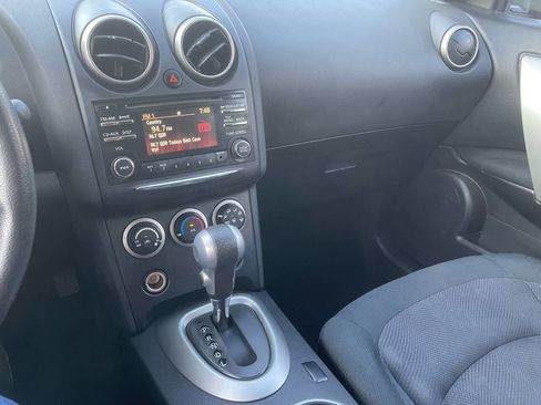 Used 2015 Nissan Rogue S w/ Convenience Package FWD image 19