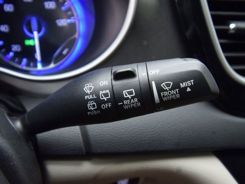 Used 2024 Chrysler Pacifica Touring-L image 30