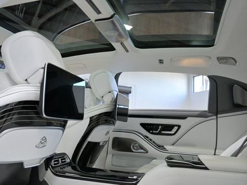 Used 2024 Mercedes-Benz Maybach S 680 4MATIC image 41