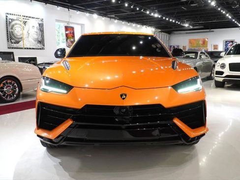 Used 2024 Lamborghini Urus S AWD/4WD image 2