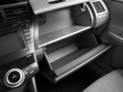 Used 2014 Toyota Prius V Five image 15