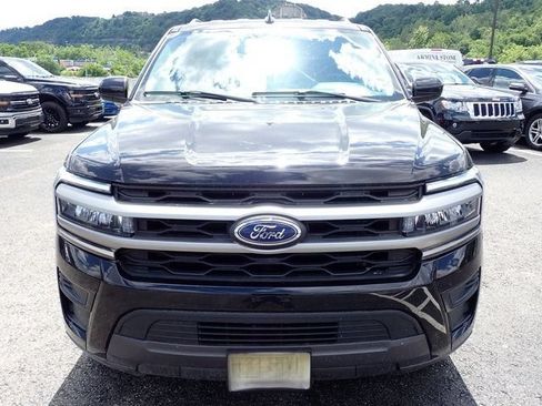 Used 2024 Ford Expedition XLT AWD/4WD image 9