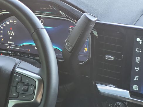 Used 2024 Chevrolet Silverado 2500 LTZ w/ LTZ Convenience Package image 22