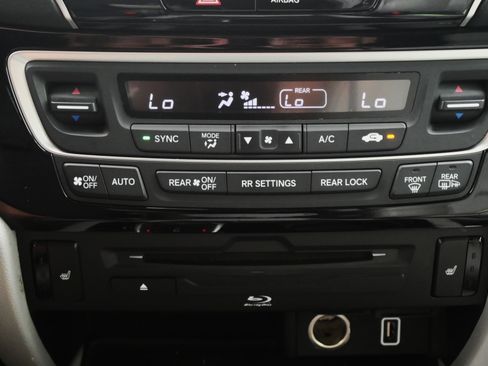 Used 2019 Honda Pilot Touring image 20