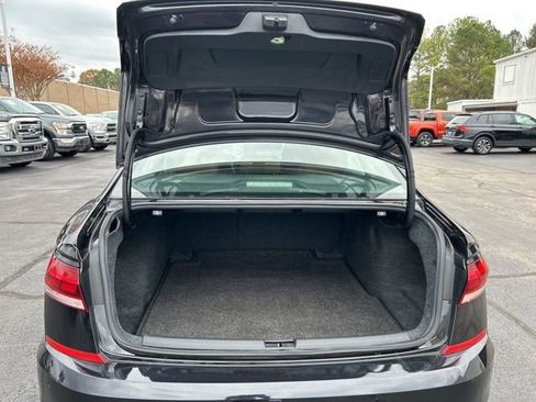 Certified 2020 Volkswagen Passat 2.0T SEL image 36