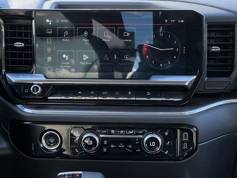 Used 2023 GMC Sierra 1500 SLT w/ SLT Premium Package image 18