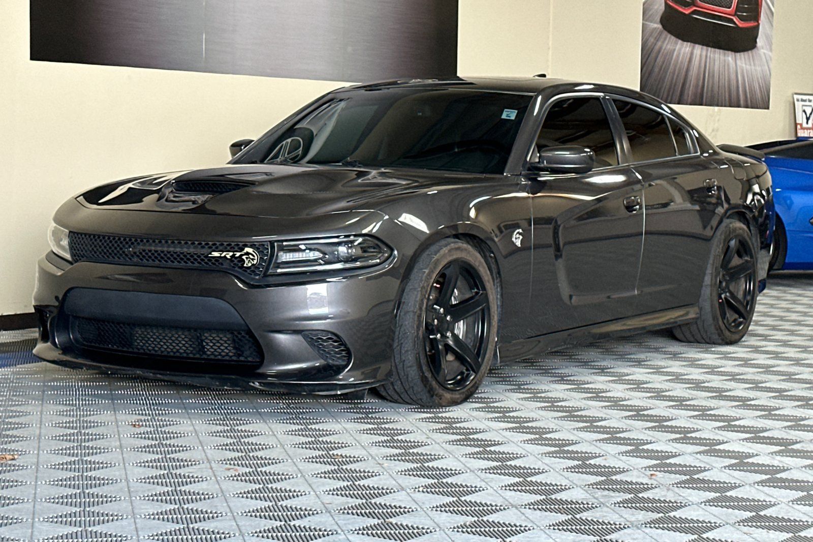 Used 2018 Dodge Charger SRT Hellcat RWD image 8