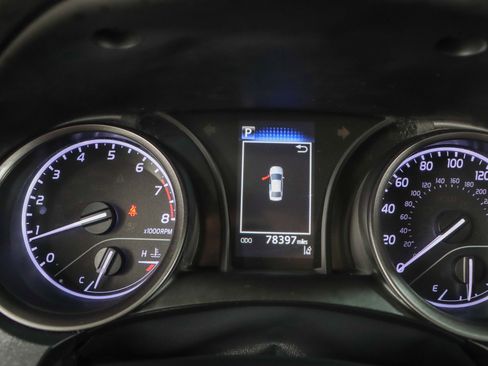 Used 2021 Toyota Camry SE image 15