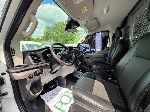 Used 2020 Ford Transit 150 Low Roof RWD image 5