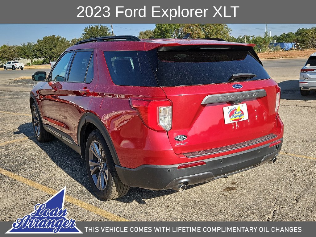 Used 2023 Ford Explorer XLT w/ Equipment Group 202A RWD image 9