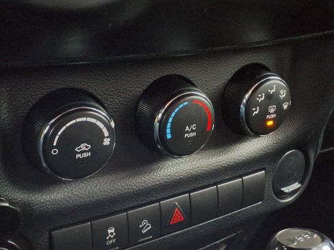 Used 2013 Jeep Wrangler Sport w/ Connectivity Group image 16