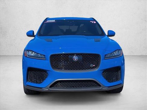 Used 2019 Jaguar F-PACE SVR image 2