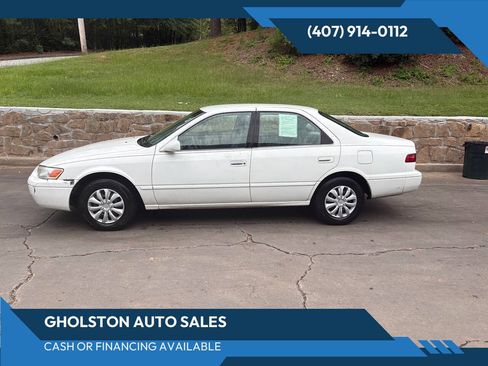 Used 1997 Toyota Camry LE FWD image 1