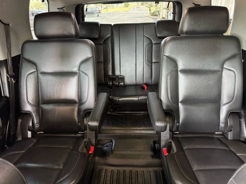 Used 2020 GMC Yukon SLT image 37