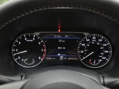 Used 2024 Nissan Sentra SR w/ SR Premium Package FWD image 10