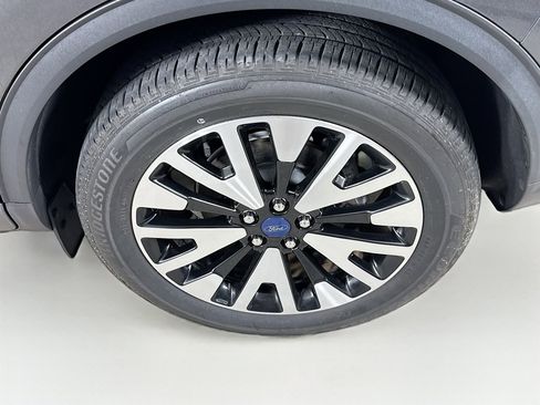 Used 2020 Ford Escape SE Sport image 38