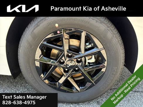 New 2026 Kia K5 LXS FWD image 30
