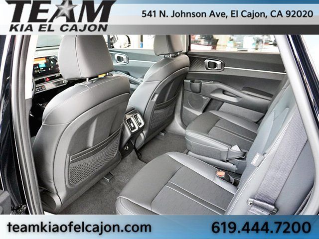 Certified 2026 Kia Sorento EX w/ EX Premium Package FWD image 23