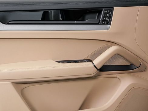 New 2026 Porsche Cayenne image 6