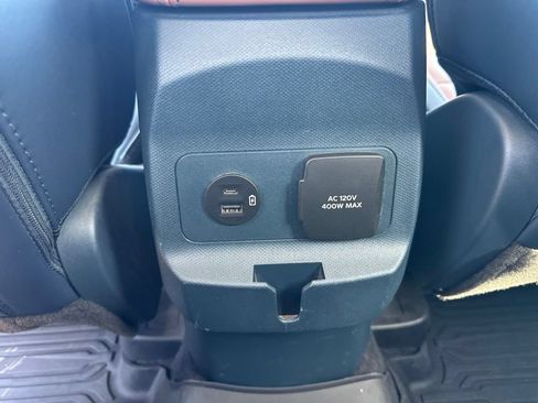 Used 2023 Ford Maverick Lariat w/ Lariat Luxury Package AWD/4WD image 28