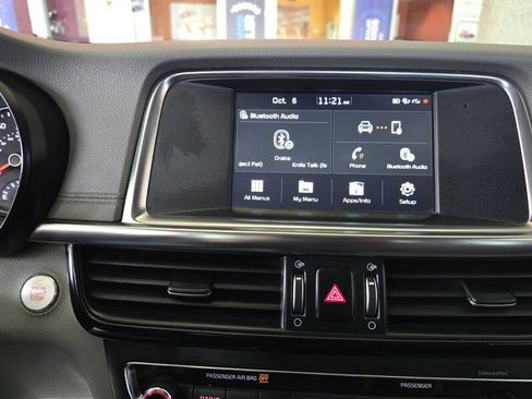 Used 2018 Kia Optima EX image 12