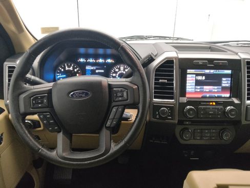 Used 2015 Ford F150 XLT w/ Equipment Group 302A Luxury image 22