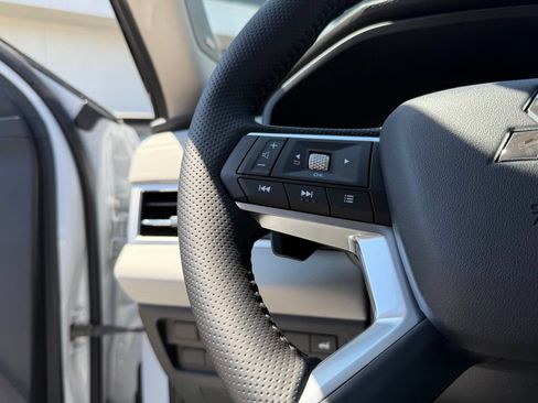 New 2026 Mitsubishi Outlander SE AWD/4WD image 17