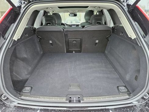 Certified 2025 Volvo XC60 B5 Plus AWD/4WD image 12