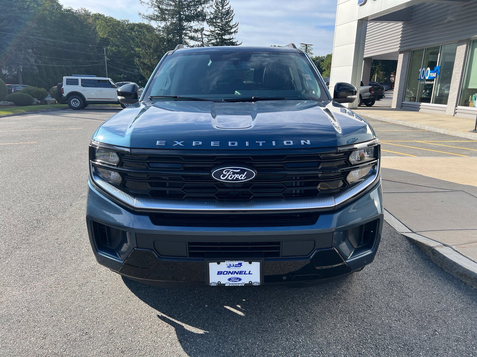 New 2027 Ford Expedition Platinum w/ Platinum Ultimate Package AWD/4WD image 2