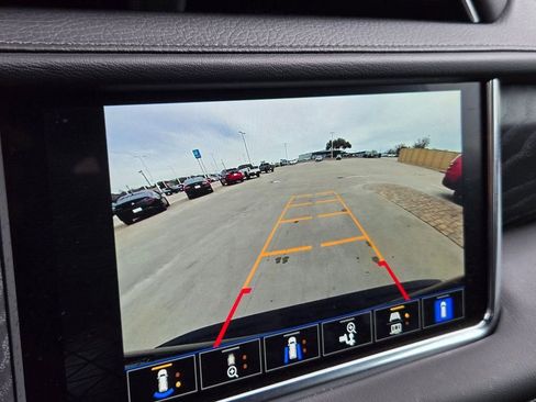 Used 2023 GMC Yukon Denali image 39