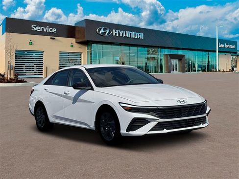 New 2026 Hyundai Elantra Sport image 11