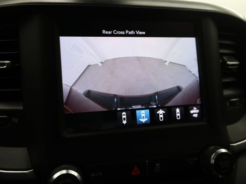 Used 2020 RAM 2500 Big Horn w/ Level 2 Equipment Group AWD/4WD image 17