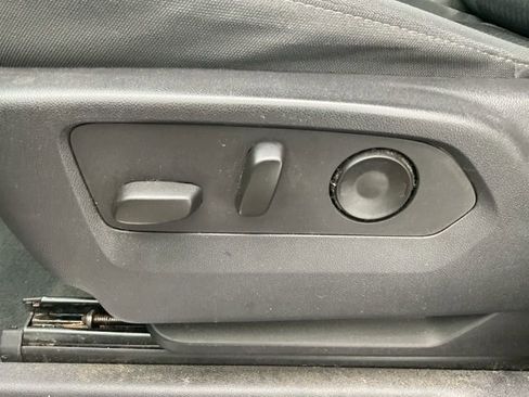 Used 2023 Chevrolet Silverado 1500 LT image 29