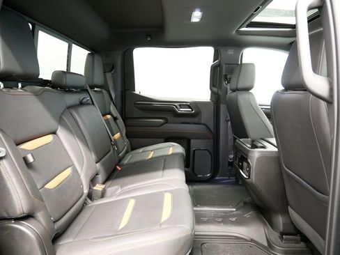 Used 2022 GMC Sierra 1500 AT4 w/ AT4 Preferred Package image 28