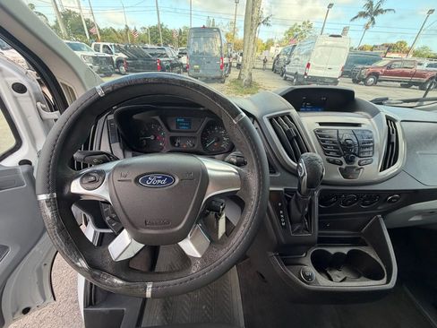 Used 2018 Ford Transit 350 XLT image 15