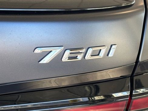 Used 2025 BMW 760i xDrive w/ Executive Package image 4