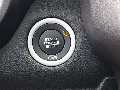 Used 2019 RAM 1500 Big Horn AWD/4WD image 24