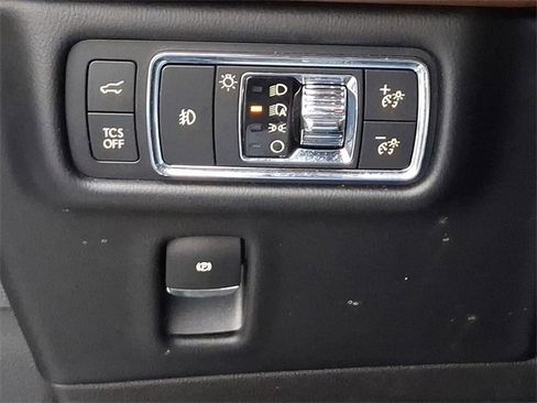 Certified 2022 Lincoln Nautilus Reserve w/ Equipment Group 202A image 26