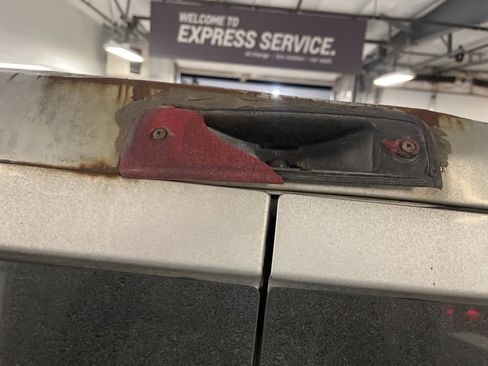 Used 2016 Nissan NV 3500 SL image 14