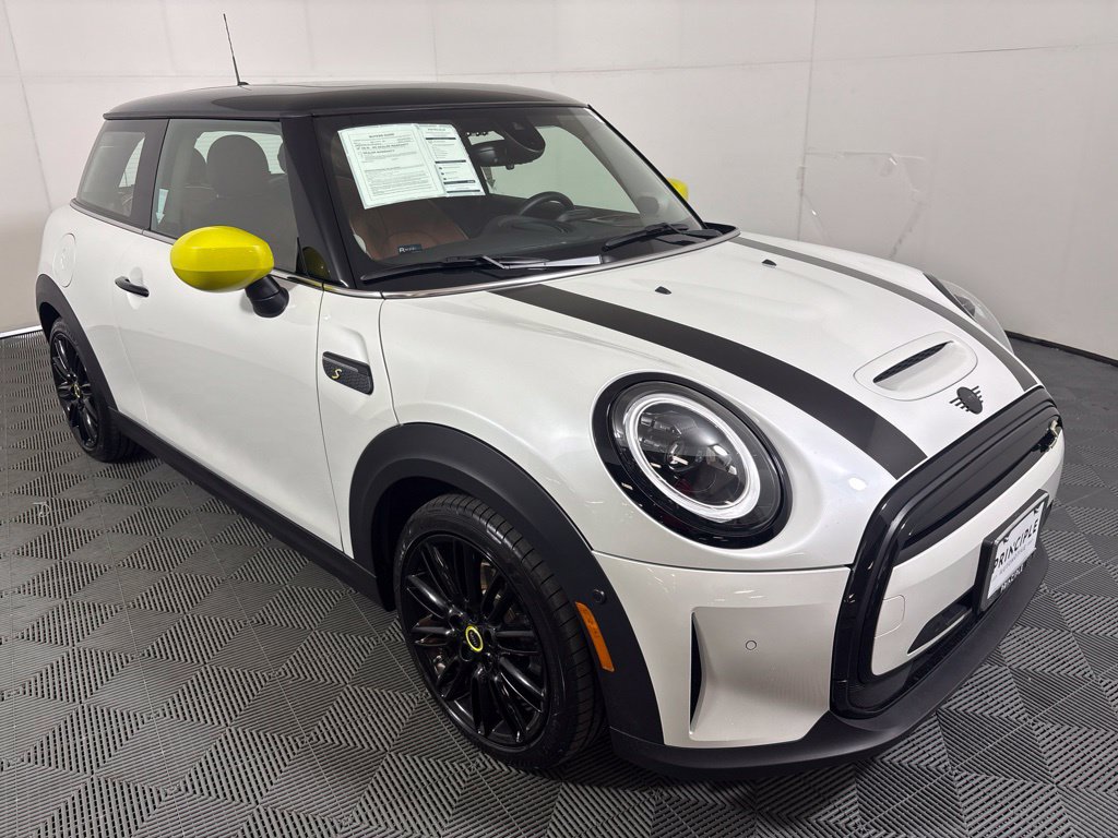 Certified 2024 MINI Cooper SE FWD image 4