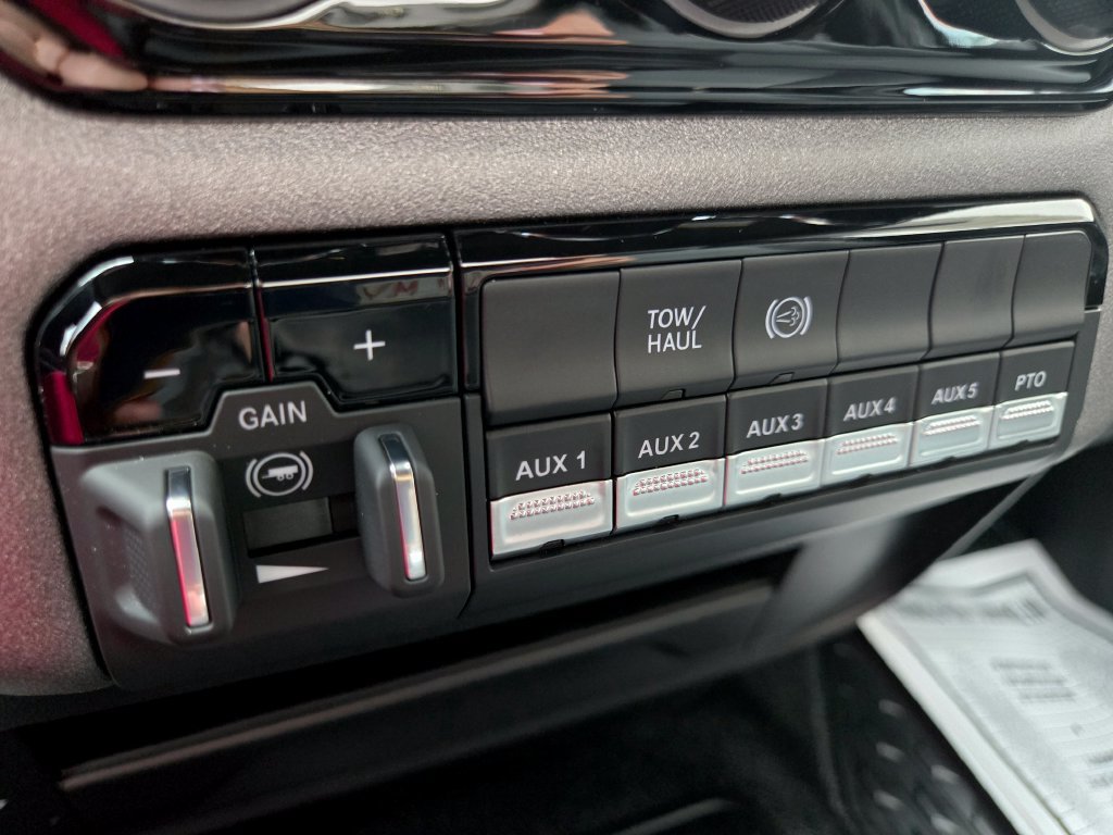 New 2026 RAM 5500 Tradesman w/ Chrome Appearance Group AWD/4WD image 63