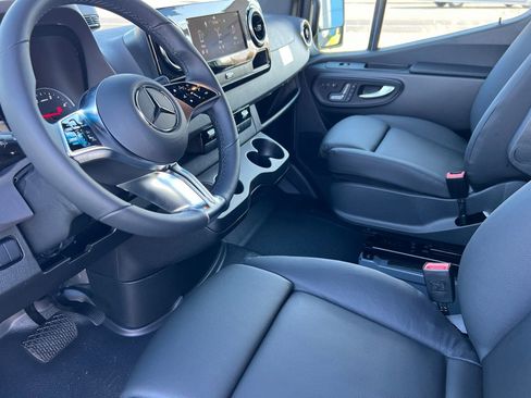 New 2026 Mercedes-Benz Sprinter 2500 image 12