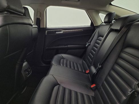 Used 2020 Ford Fusion SEL image 18